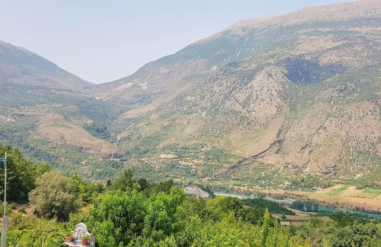 Villa Goliku Pestani Екстериор снимка