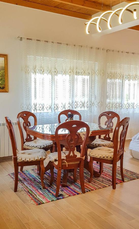 Villa Goliku Pestani Екстериор снимка