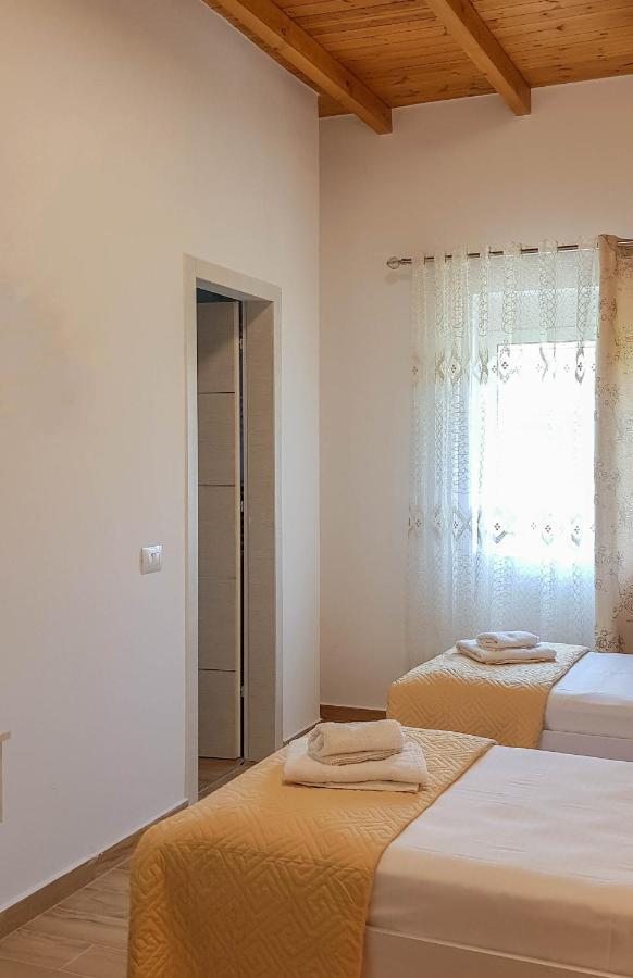 Villa Goliku Pestani Екстериор снимка