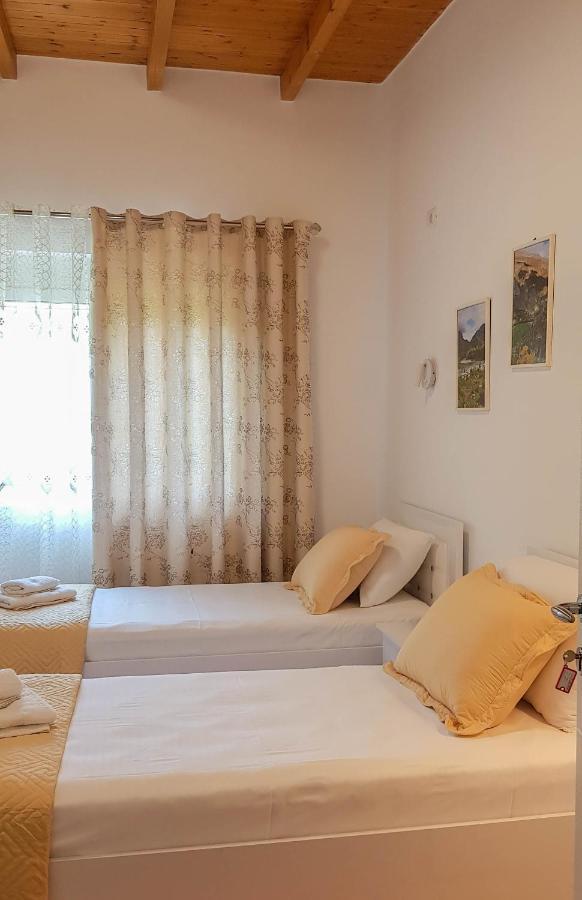 Villa Goliku Pestani Екстериор снимка