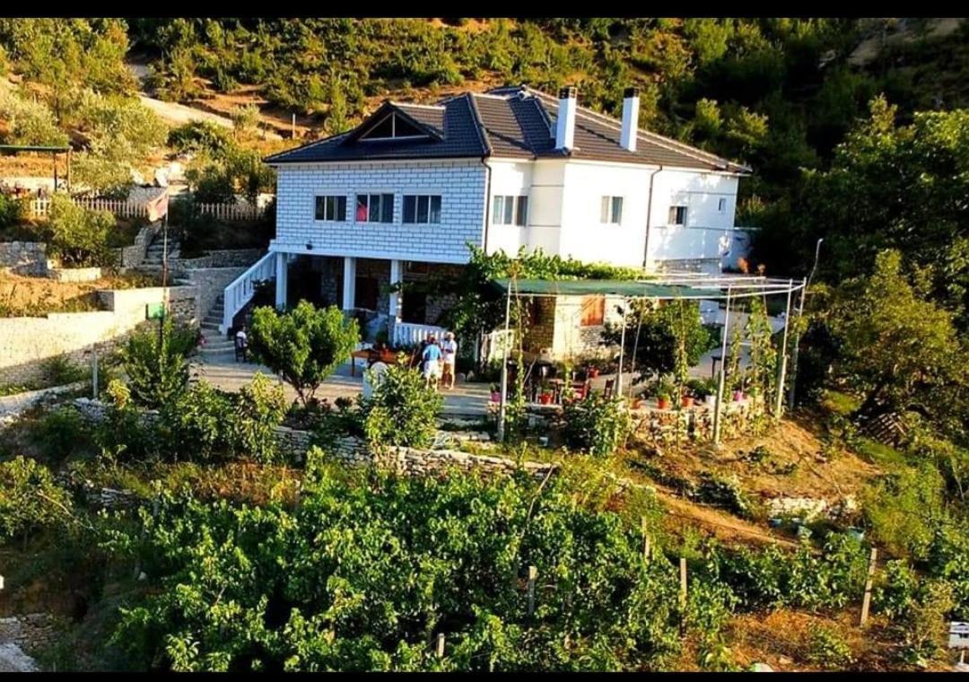 Villa Goliku Pestani Екстериор снимка
