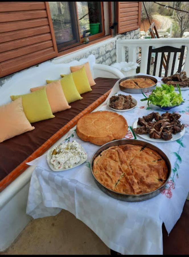 Villa Goliku Pestani Екстериор снимка